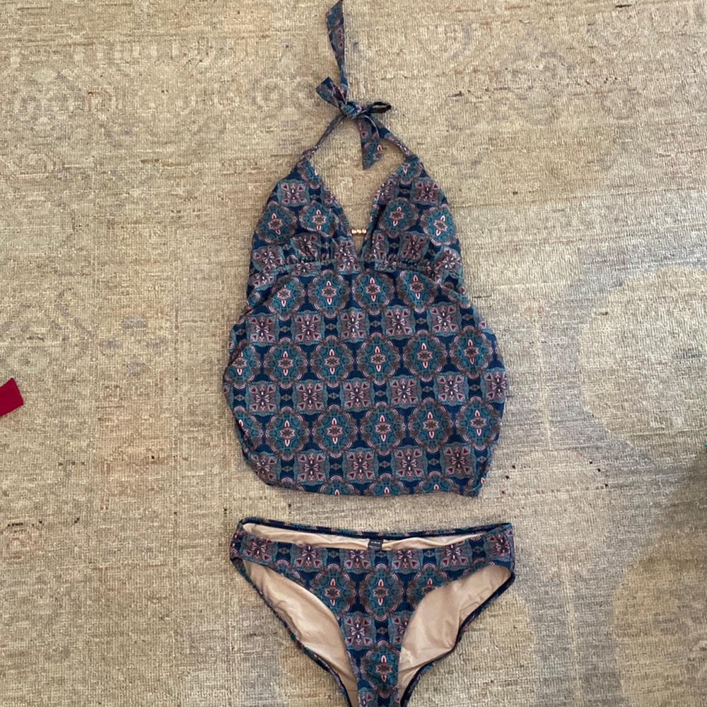 A pea in the pod maternity tankini